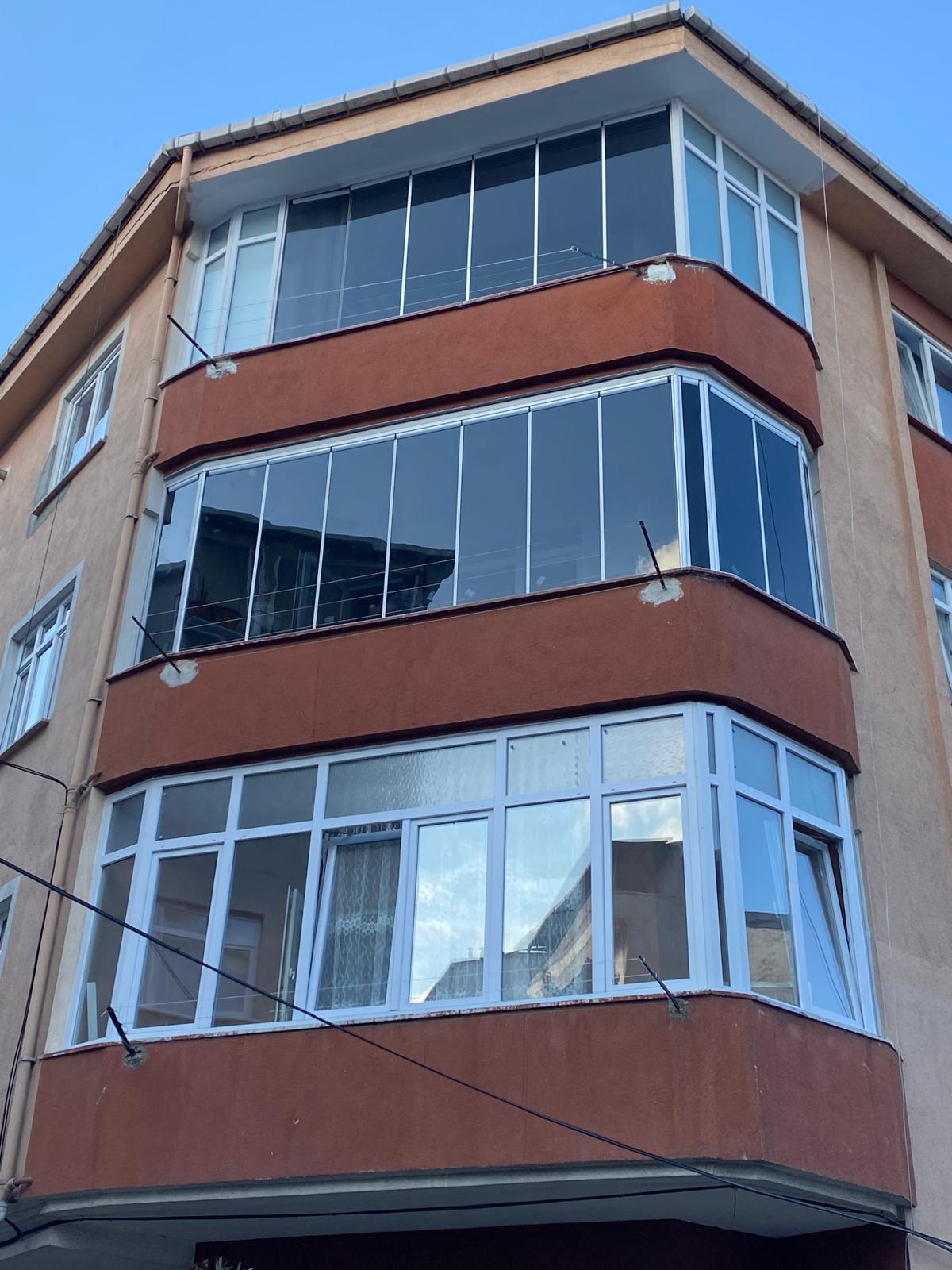 Menteşeli sineklik uygulaması